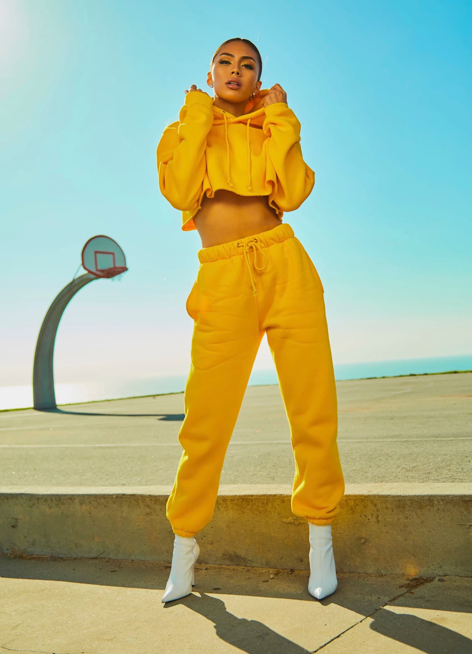 Expressive editorial imagery for Mira